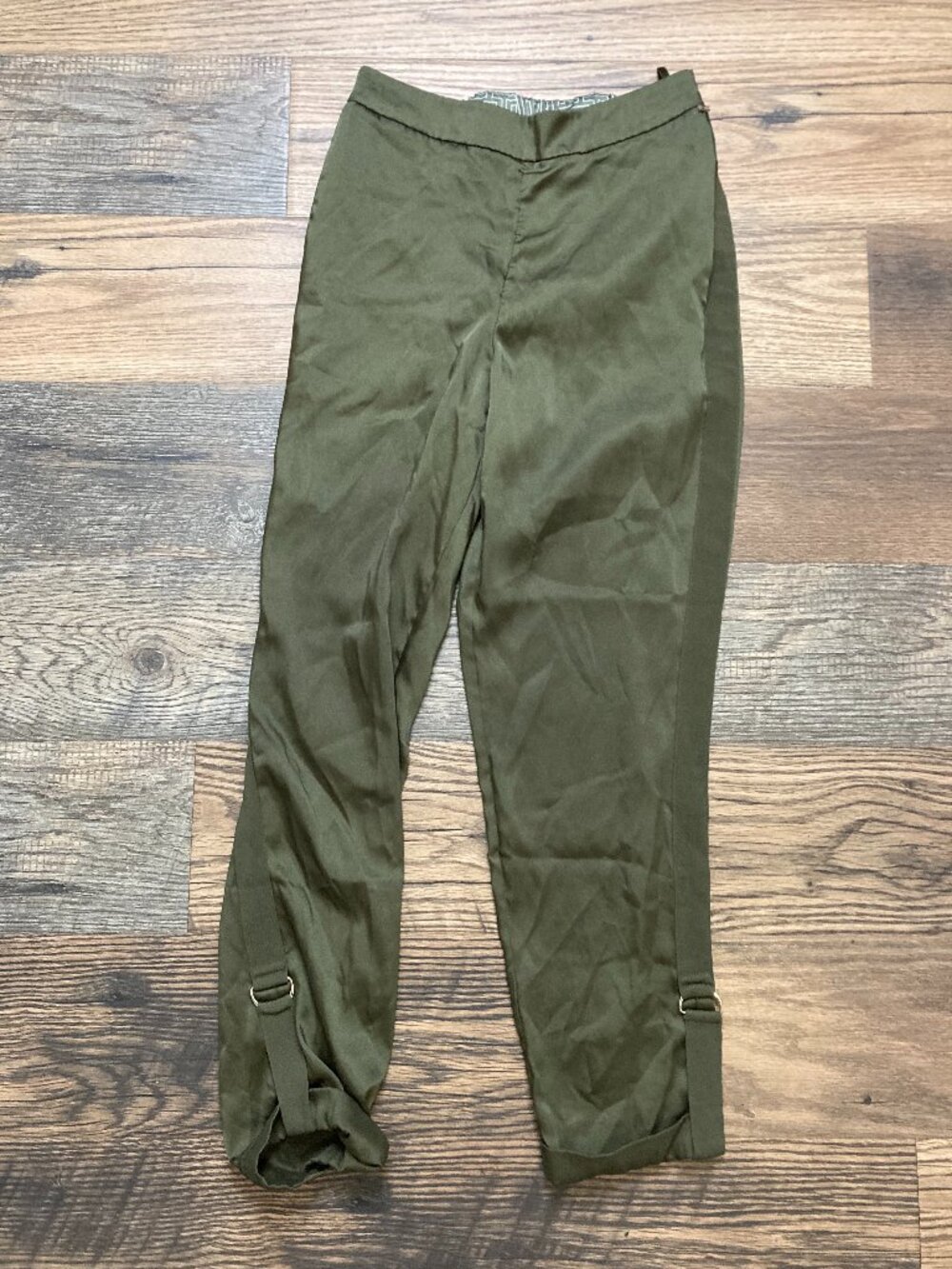 Ted Baker London ILARIA ROLL-TAB CROPPED JOGGER TROUSERS IN KHAKISize 0 / US 2.